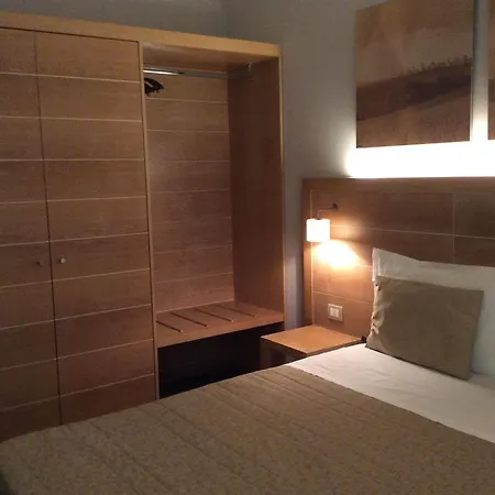 Meridiana Country Hotel